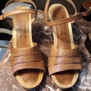 Cacique high heel shoes